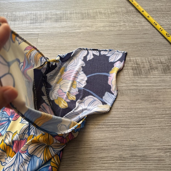 Coco Bianco Floral Blouse - Navy, Yellow, Cream size L - Picture 6 of 8